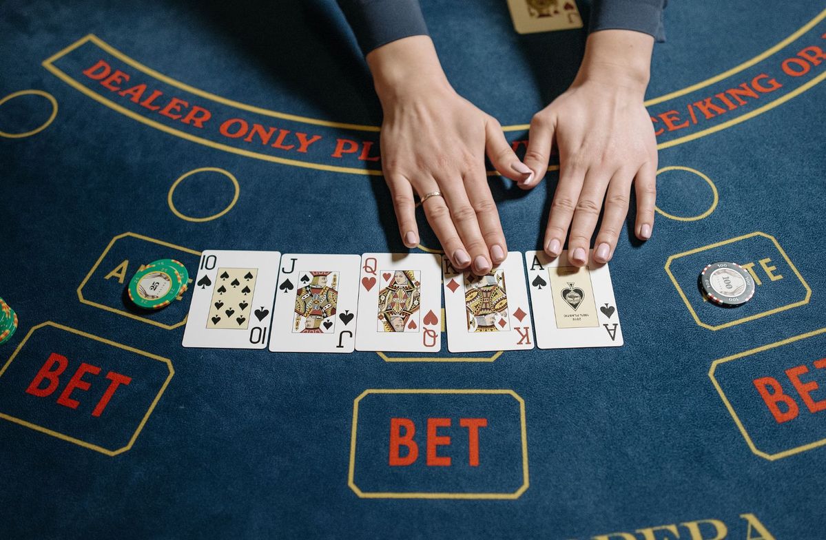 777 Royal Wheel Live Betting